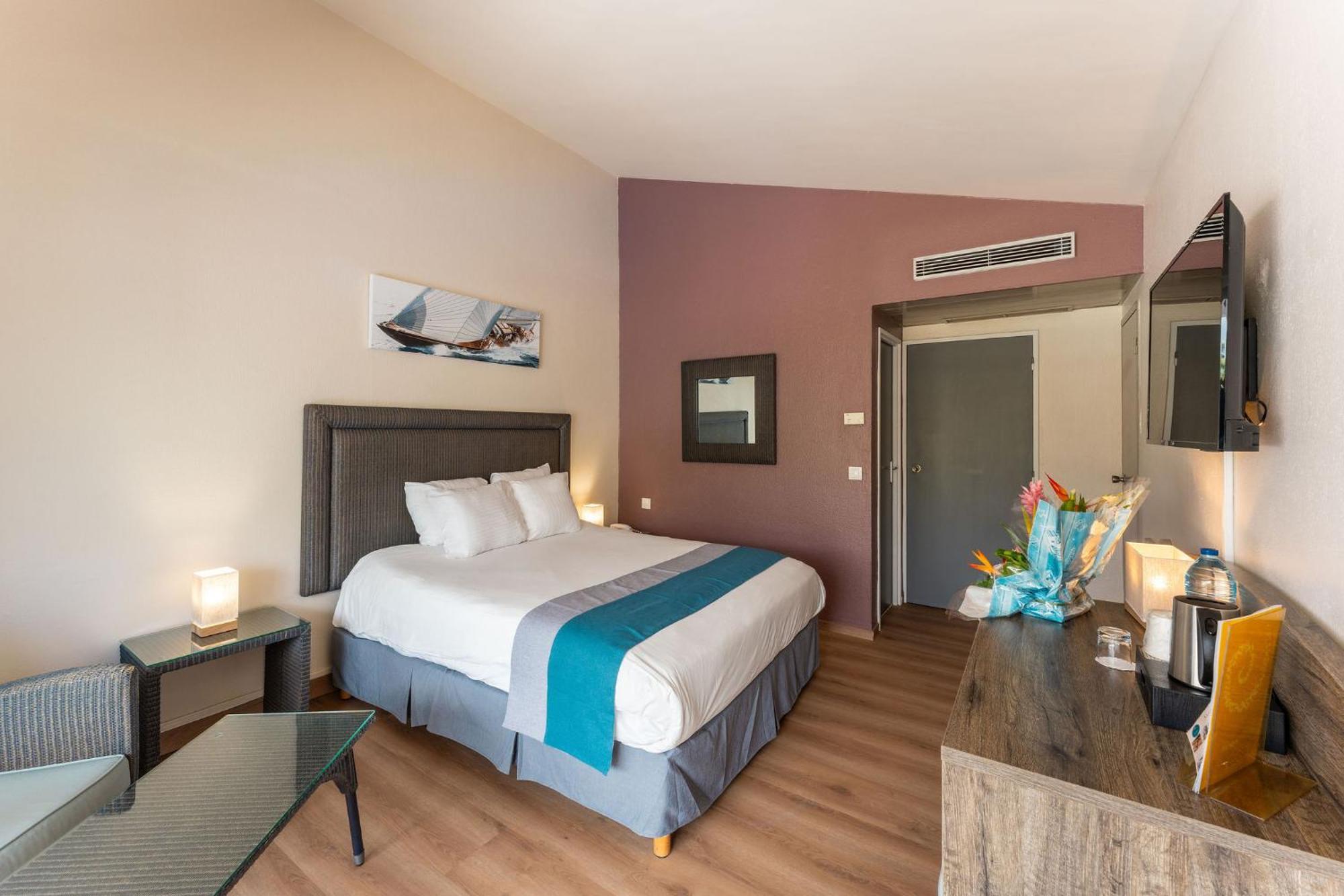 Fleur D'epee Hotel